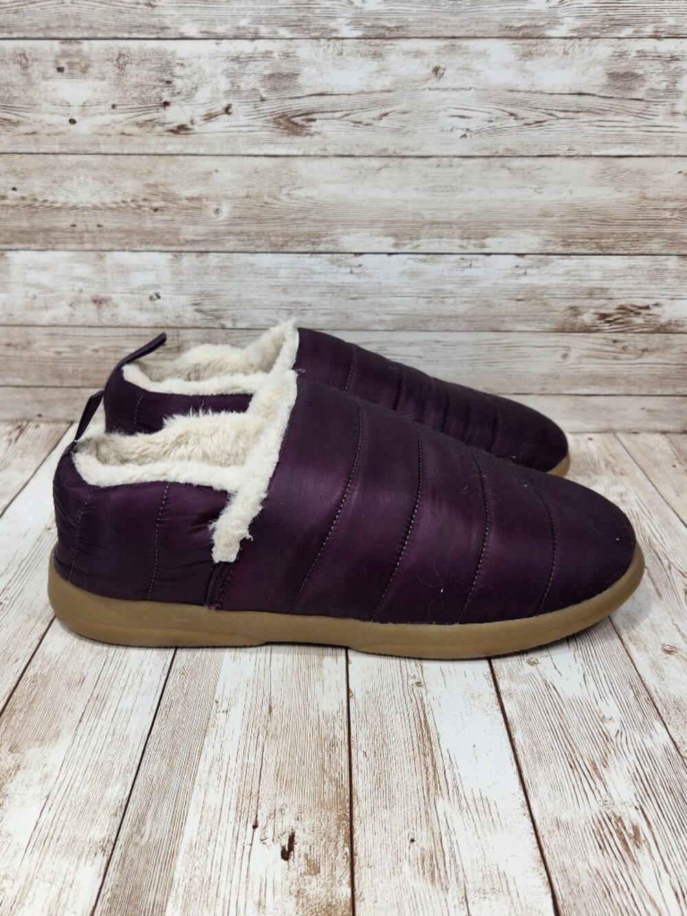 VIONIC Tranquil Quilted Puffer Slippers Women's 8 Faux Fur Lining Warm Winter